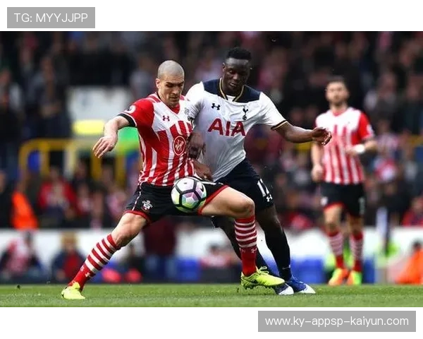 回顾英超球员猝死事件集锦与安全预警反思
